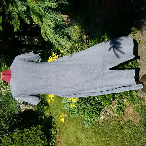 Flowy Linen Dress - Picture 12 of 16